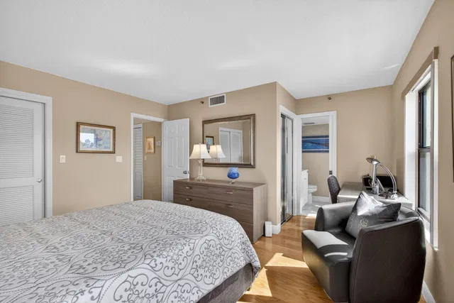 Unit 506 photo 44