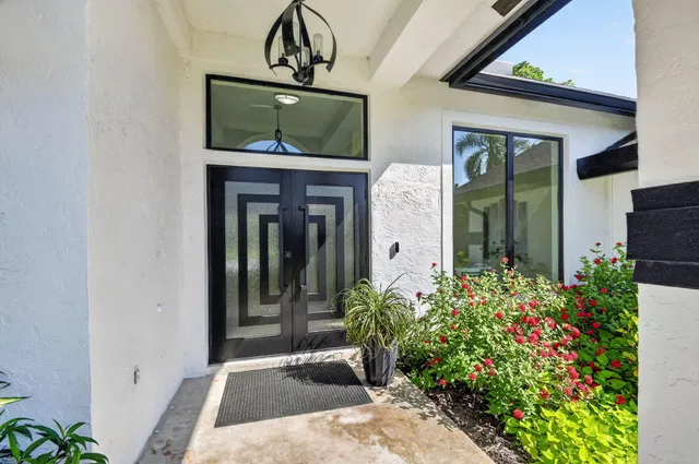 Pinewood Residence photo 6
