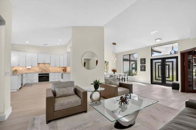 Pinewood Residence photo 10