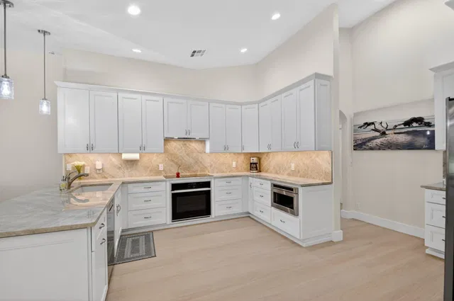 Pinewood Residence photo 15