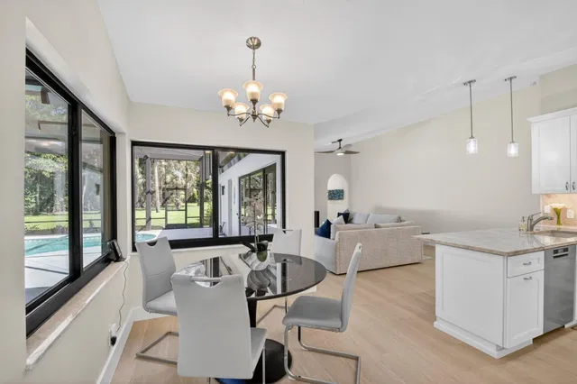 Pinewood Residence photo 18