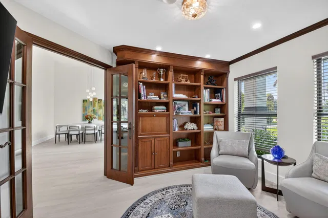 Pinewood Residence photo 32