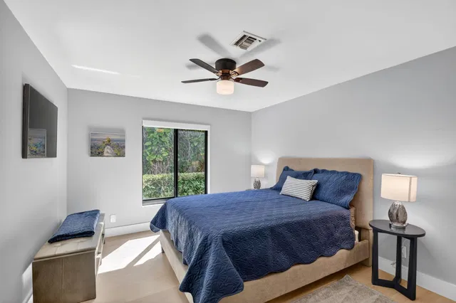Pinewood Residence photo 41