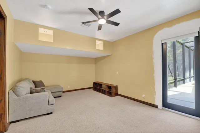 Pinewood Residence photo 63
