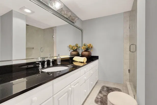 Unit 8-106 photo 30
