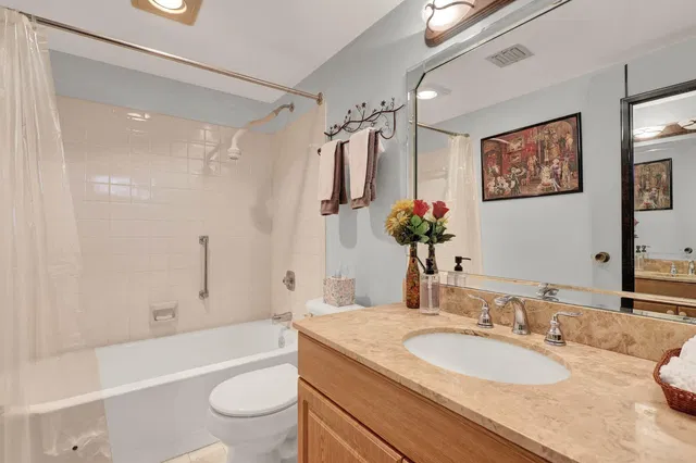 Unit 8-106 photo 32