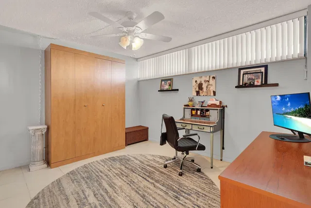 Unit 8-106 photo 33