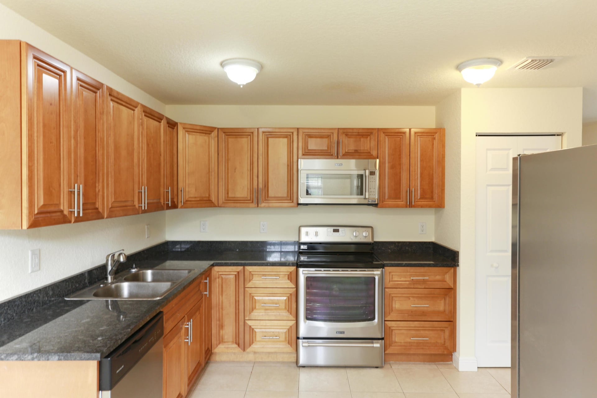 Unit 2nd Floor photo 12