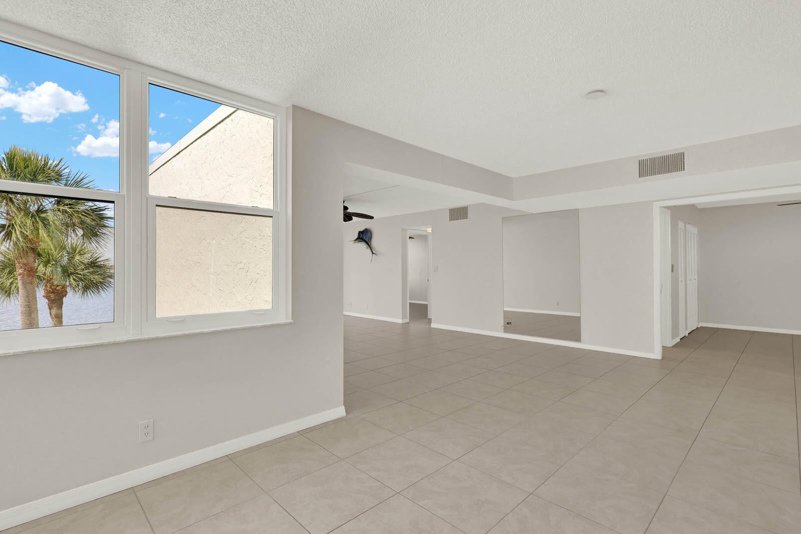  Unit 13-301 photo 10