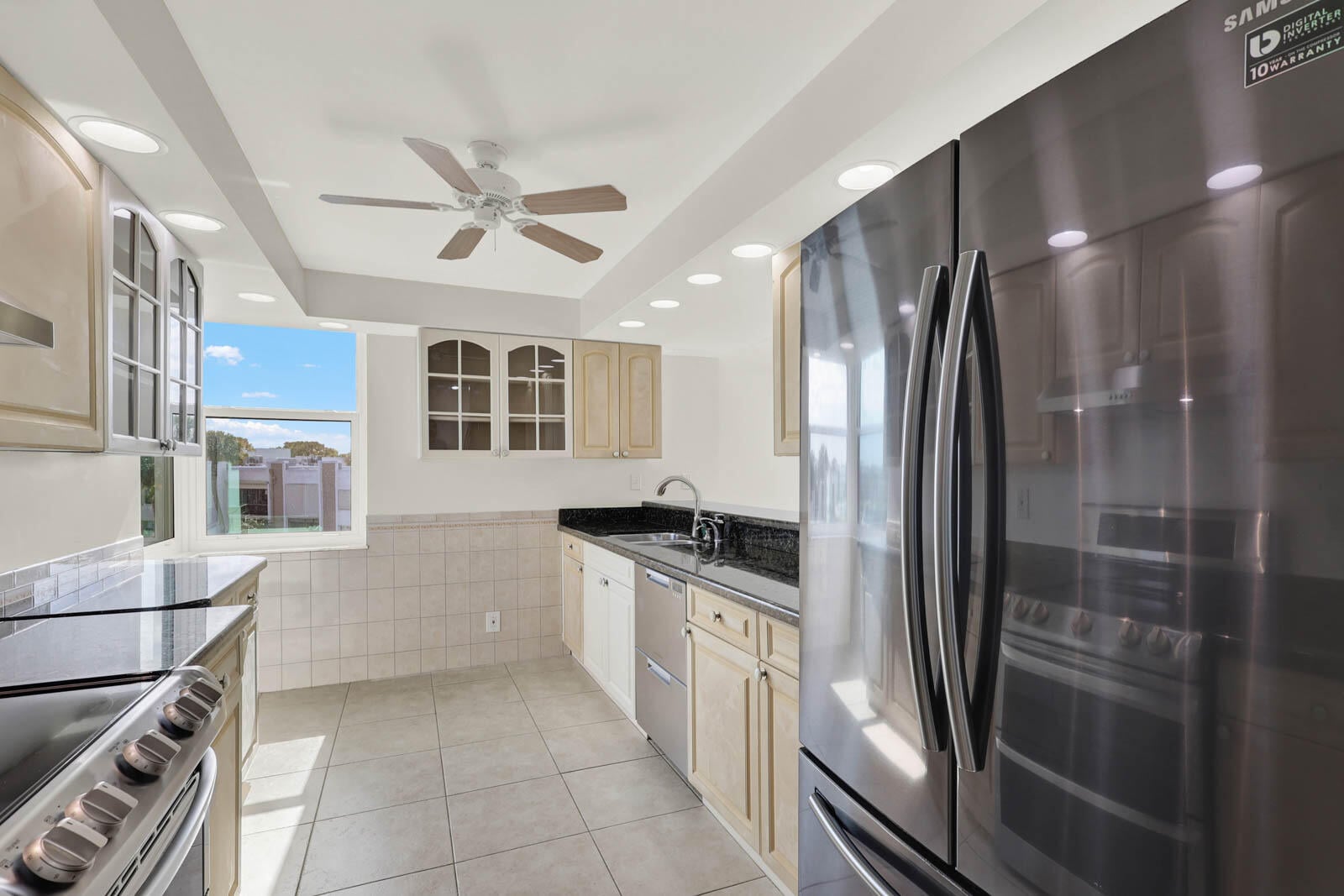  Unit 13-301 photo 14