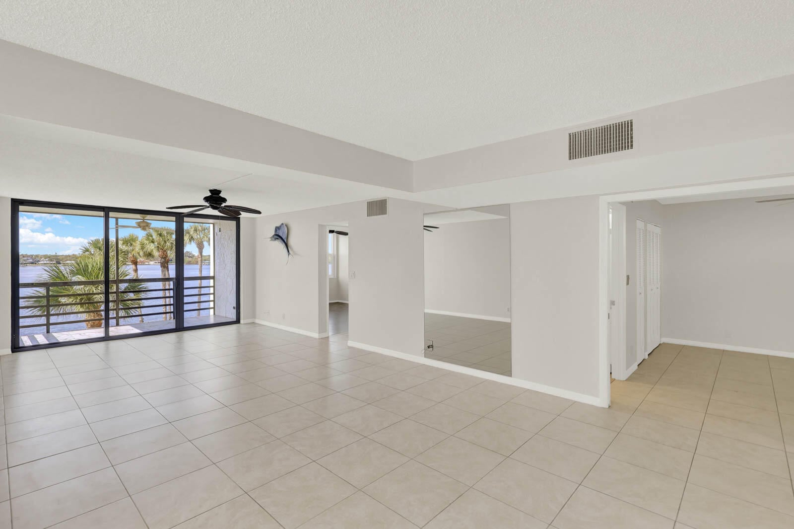  Unit 13-301 photo 18
