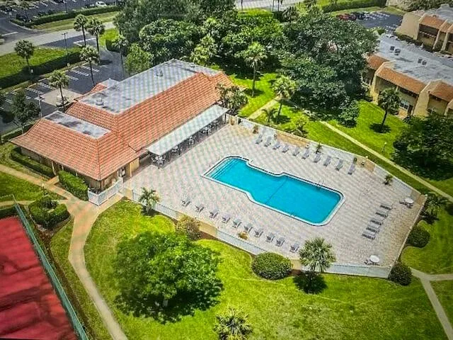 Unit 2020 photo 3