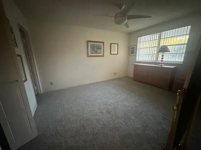 Unit 2020 photo 6