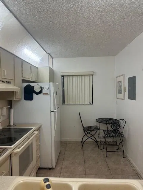 Unit 2020 photo 9