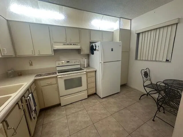 Unit 2020 photo 12