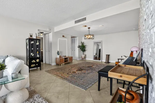 Palm Beach House Unit 1106 photo 5