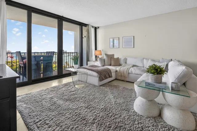 Palm Beach House Unit 1106 photo 6