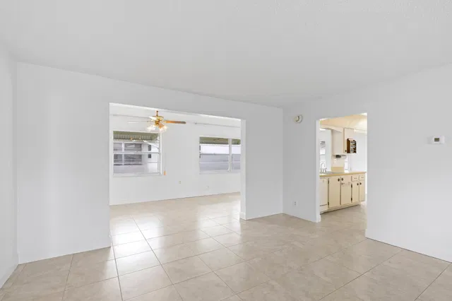  Residence photo 5