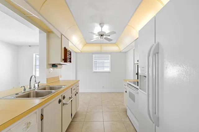  Residence photo 8