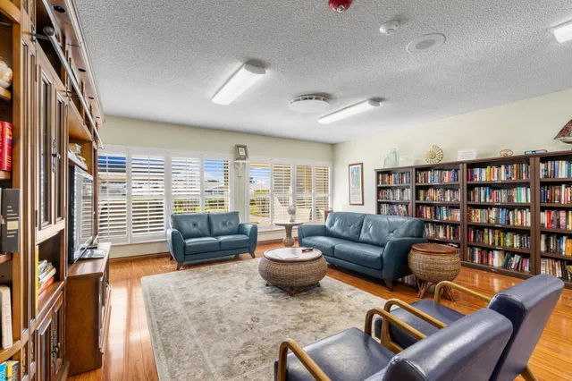  Residence photo 36