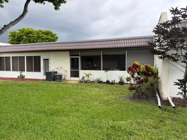  Residence photo 9