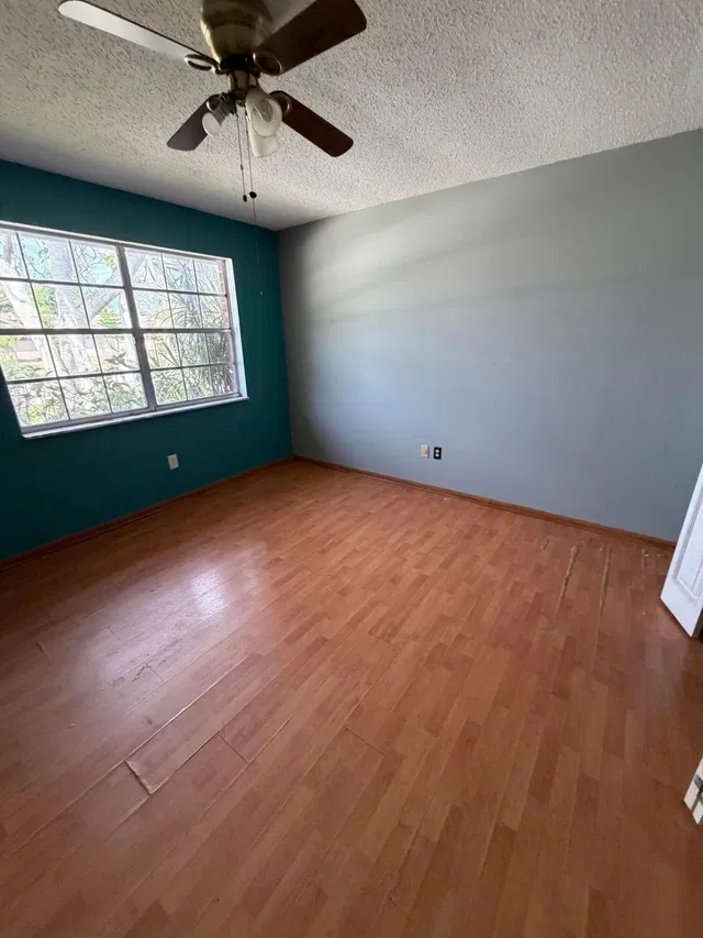 Residence photo 2