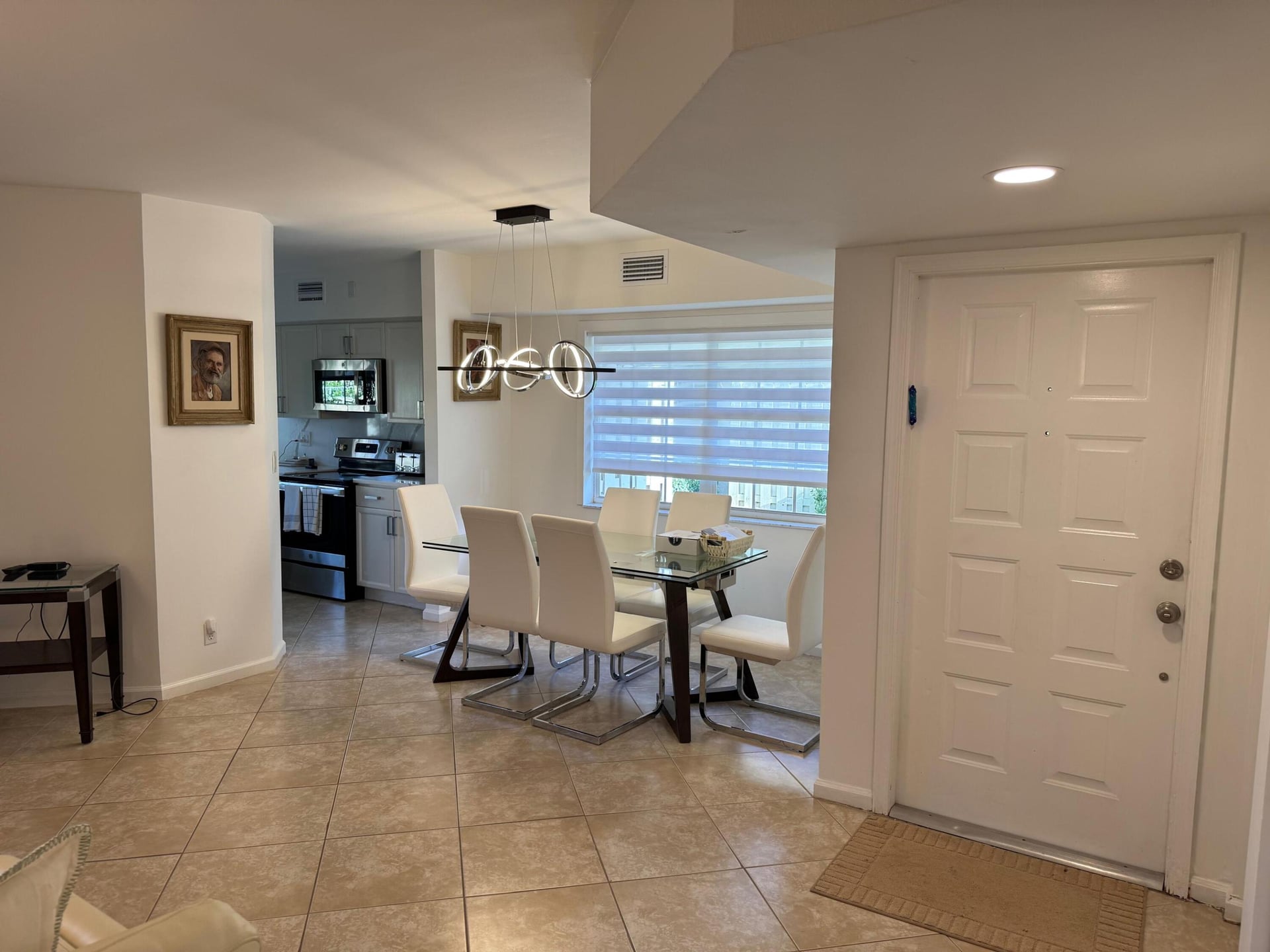 Unit 2308 photo 3