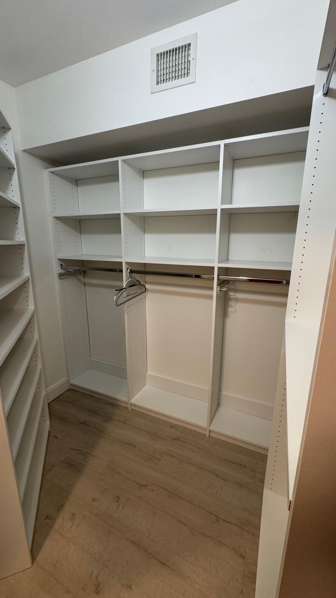 Unit 2308 photo 18