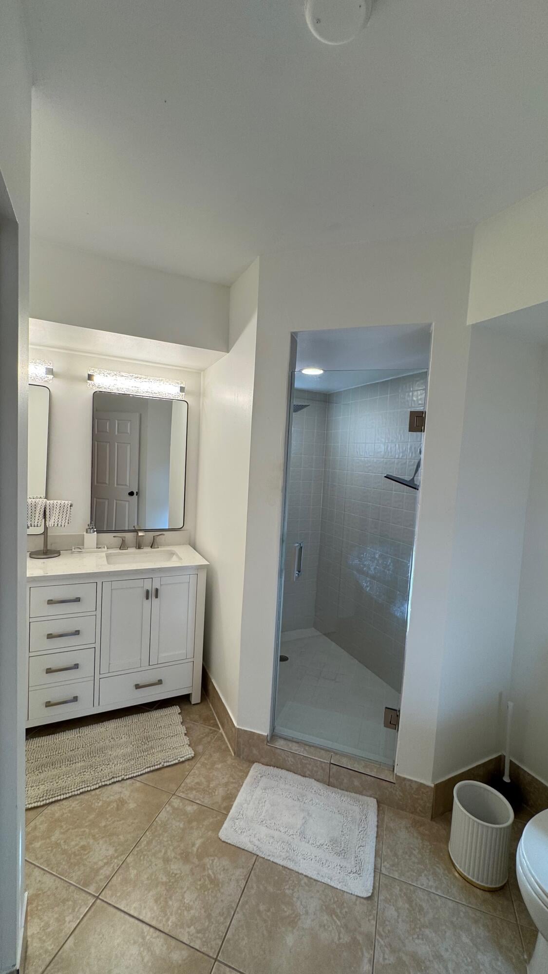 Unit 2308 photo 20