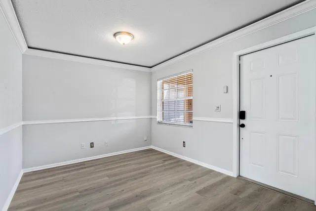 Residence photo 3