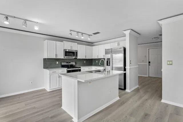Residence photo 9