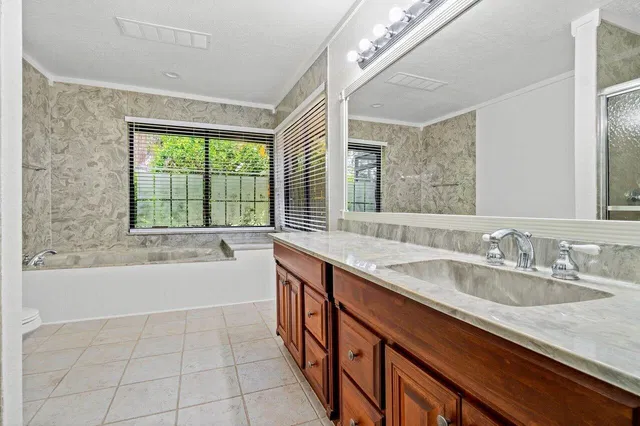 Residence photo 23