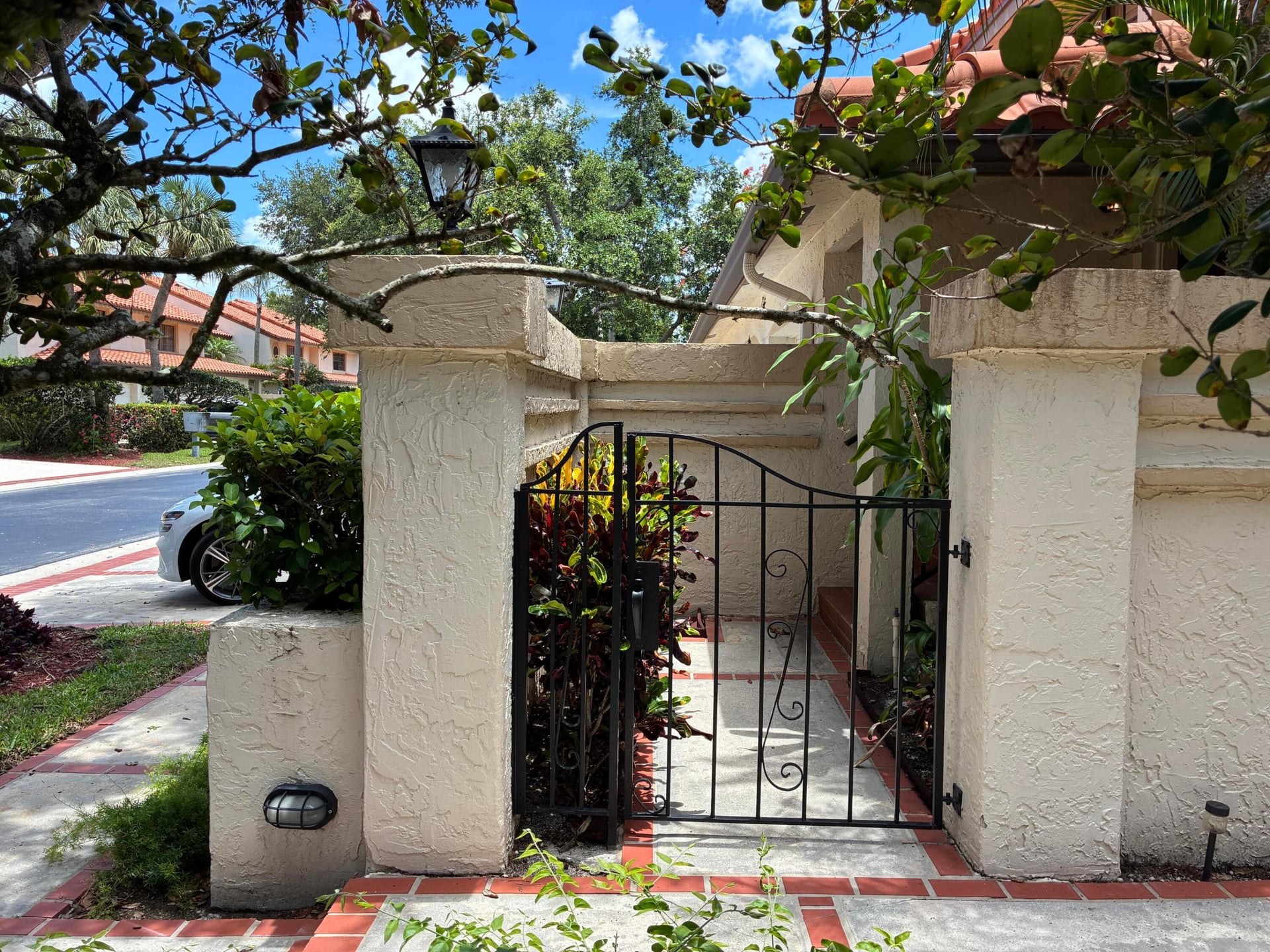 Residence photo 3