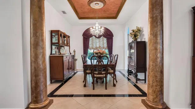 Residence photo 10