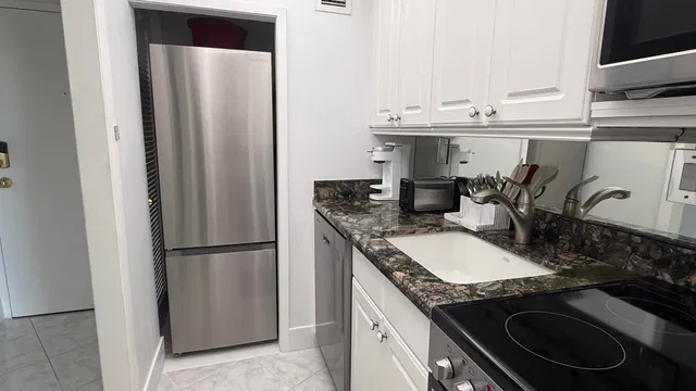 2600 N Flagler Unit 413 photo 7