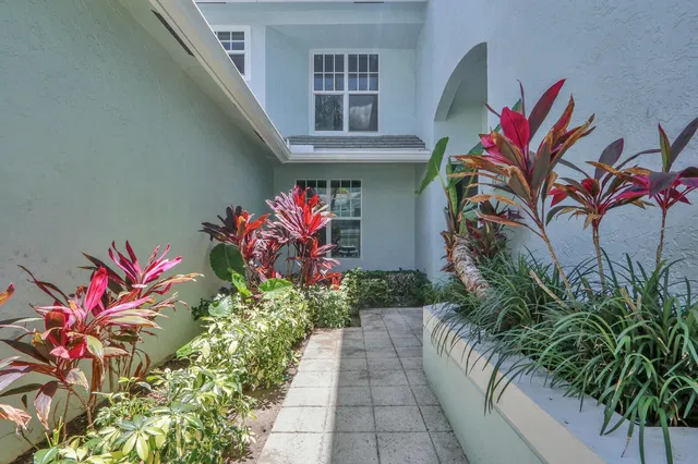 Residence photo 5