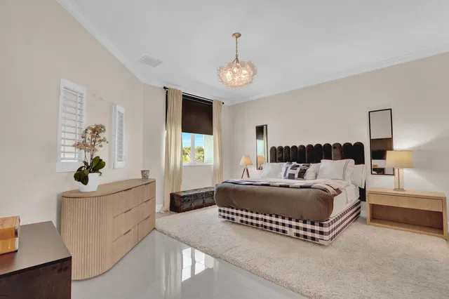 Residence photo 33