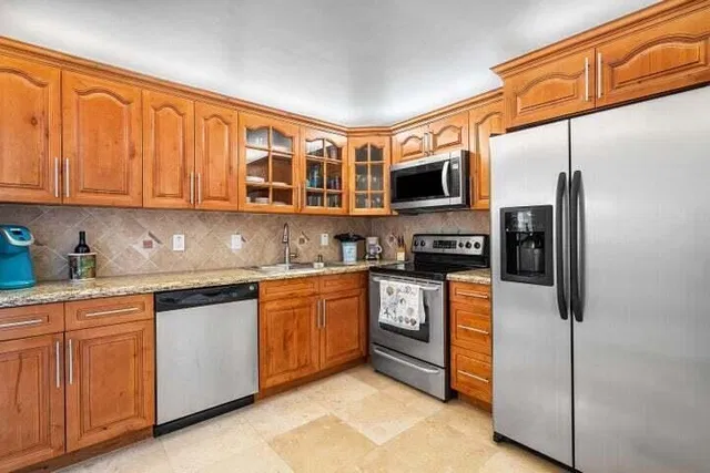 Barclay Condo Unit 923 photo 7