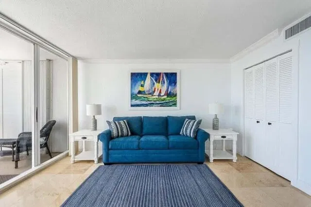 Barclay Condo Unit 923 photo 13