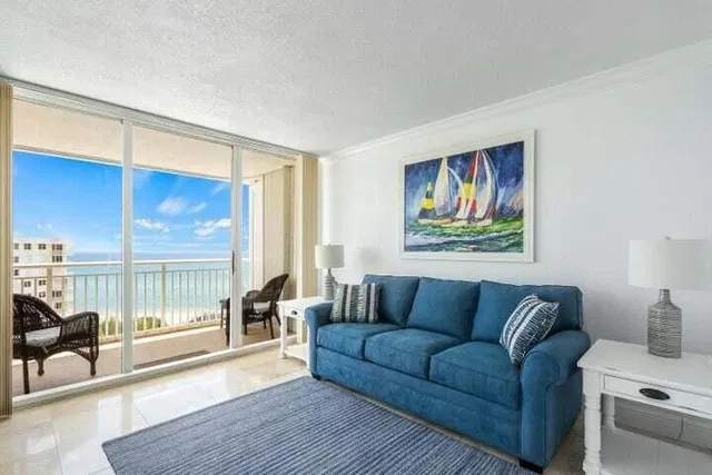 Barclay Condo Unit 923 photo 14