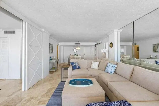 Barclay Condo Unit 923 photo 16