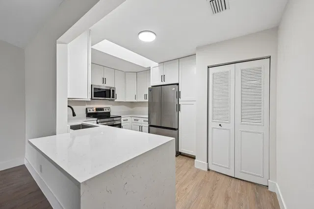 Residence photo 5