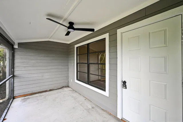 Residence photo 16