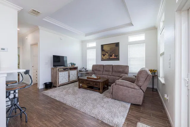 Residence photo 4