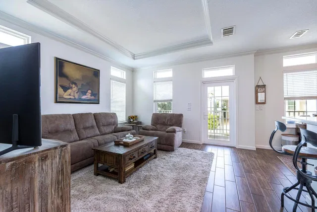 Residence photo 5