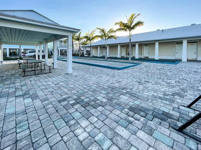 Residence photo 32