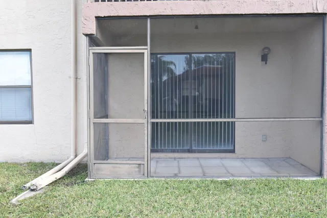 Unit 102 photo 5