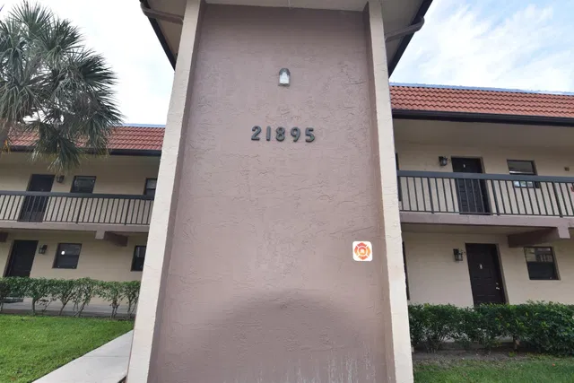 Unit 102 photo 6