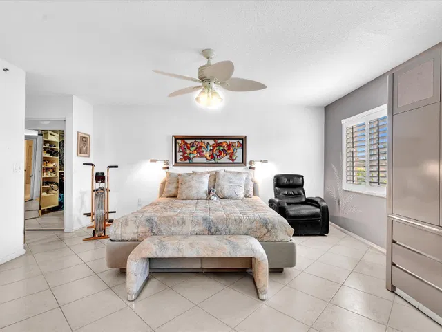  Unit 402 photo 14