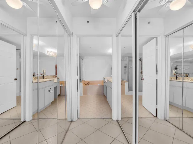  Unit 402 photo 18